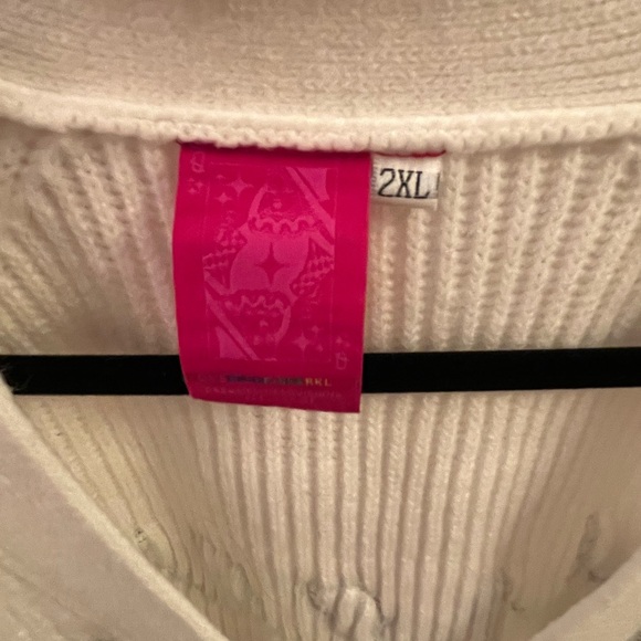 QUEEN OF SPARKLES White Cardigan with Basketball Hoop Design - Picture 4 of 6